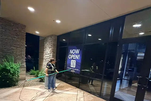 commercial window cleaning in Gilbert, AZ.